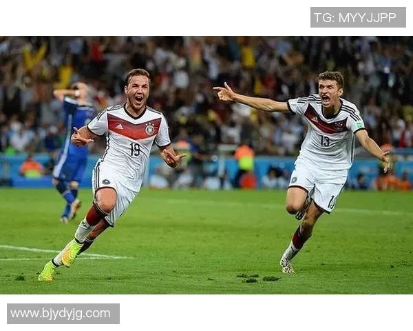 1月2日生日足球明星回顾:传奇球员的成长与辉煌时刻 1月2日生日足球明星回顾:传奇球员的成长与辉煌时刻